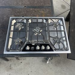 Thermador 5-Burner Gas Cooktop – Stainless Steel