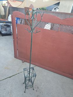 Vintage Iron Coat/Hat Rack 