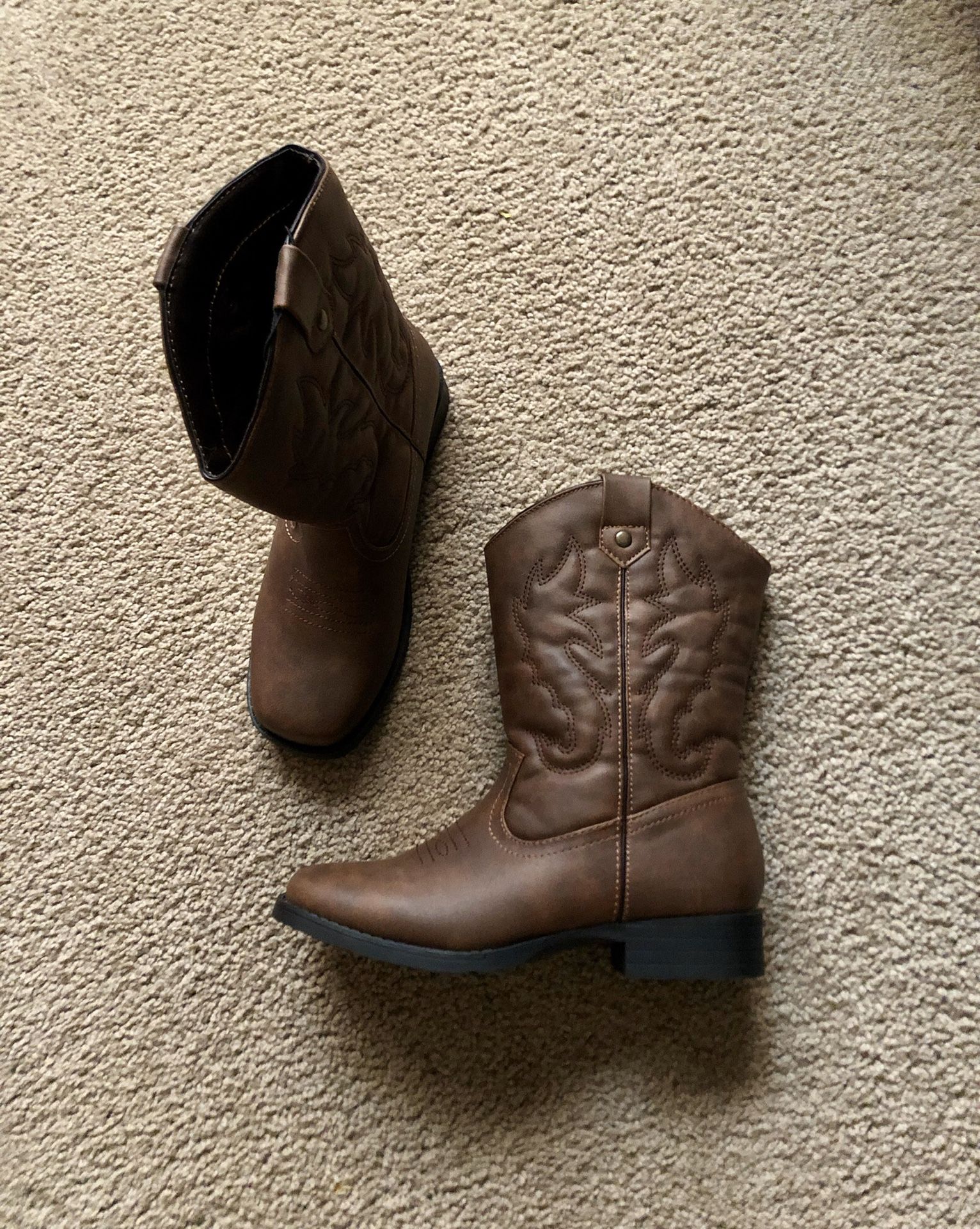 Cowboy boots big kids size 4 NEW