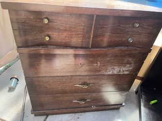 4 drawer vintage wooden dresser