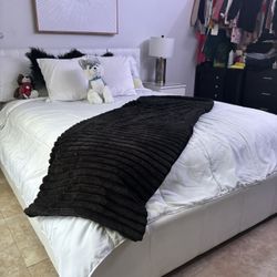 White Queen Bed. Mattress Included 