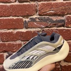 Yeezy Salt Fade Size 10