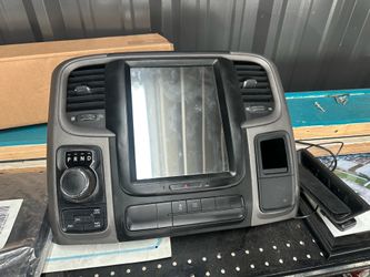 2014-2018 Dodge Ram Tesla Screen