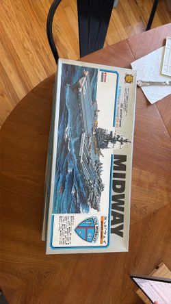 2 midway 1/800 scale models