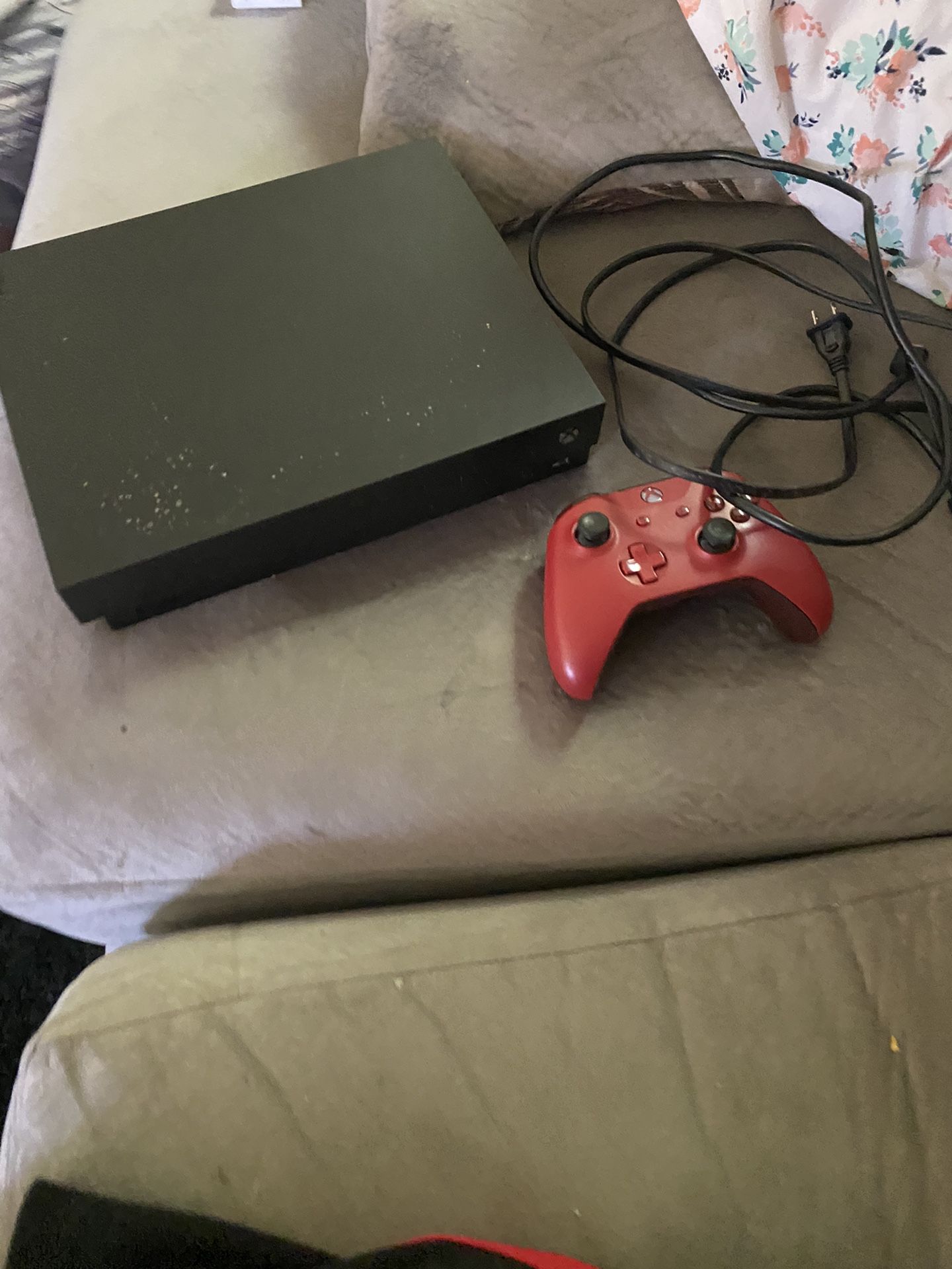 Xbox One X 1TB