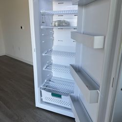 Hisense Convertible Refrigerator And Freezer 