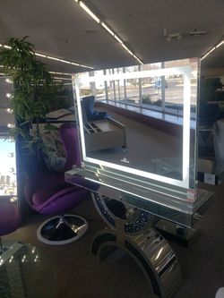 Impressions Mirror 