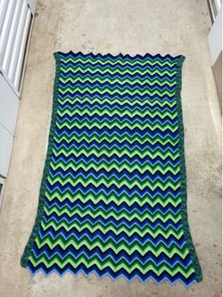 Chevron Blue Green White Black Rectangular KnittedThrow Blanket