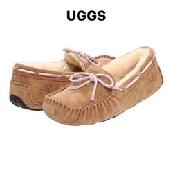 New UGGS Moccasins Size 5 And 6