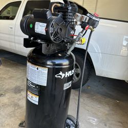 Air Compressor Huskey 30 Gallon 