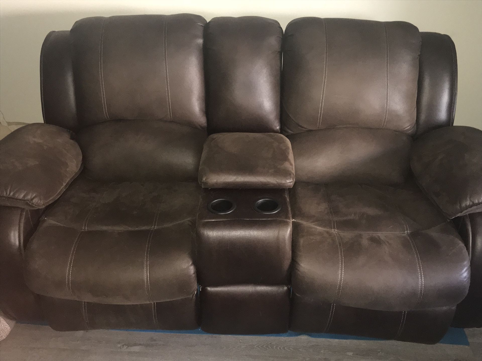 Loveseat with cupholder