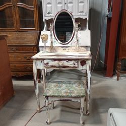 Farmhouse, Shabby Chic, Chippy Distressed Vanity 