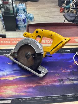 Working Dewalt DC390 6 1/2’’ Cordless Circulating Saw No Battery