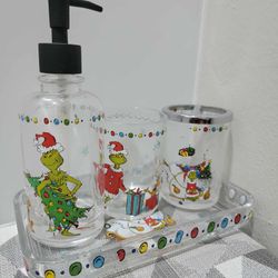 Grinch Bathroom Set