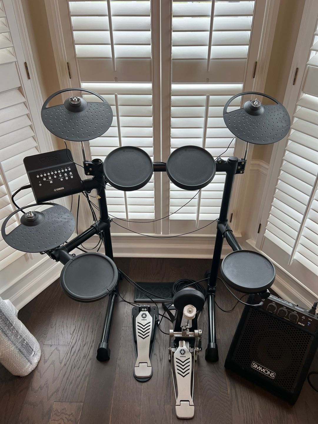 YAMAHA DTX Drum Set