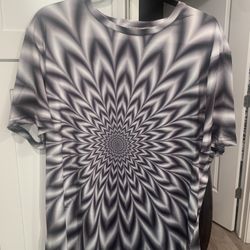 New OPTICAL ILLUSION T-shirt-LARGE
