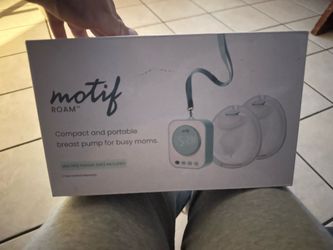 Motif breast pump