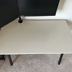 "Computer Desk" must go by 05/15 Good Offer Will Be Accepted IMMEDIATELY..!!!