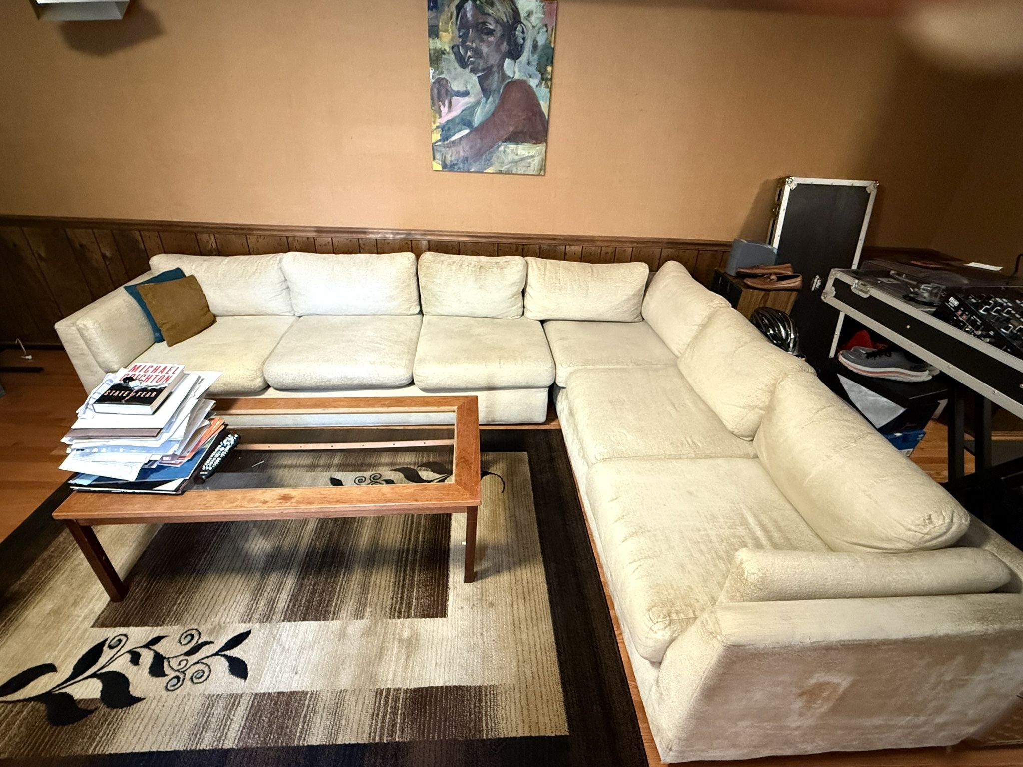 Beautiful vintage Cream Sectional Couch