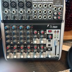 A got these two lights. They work fine and that amplificador for DJ 220 or best offer. Let me know if.