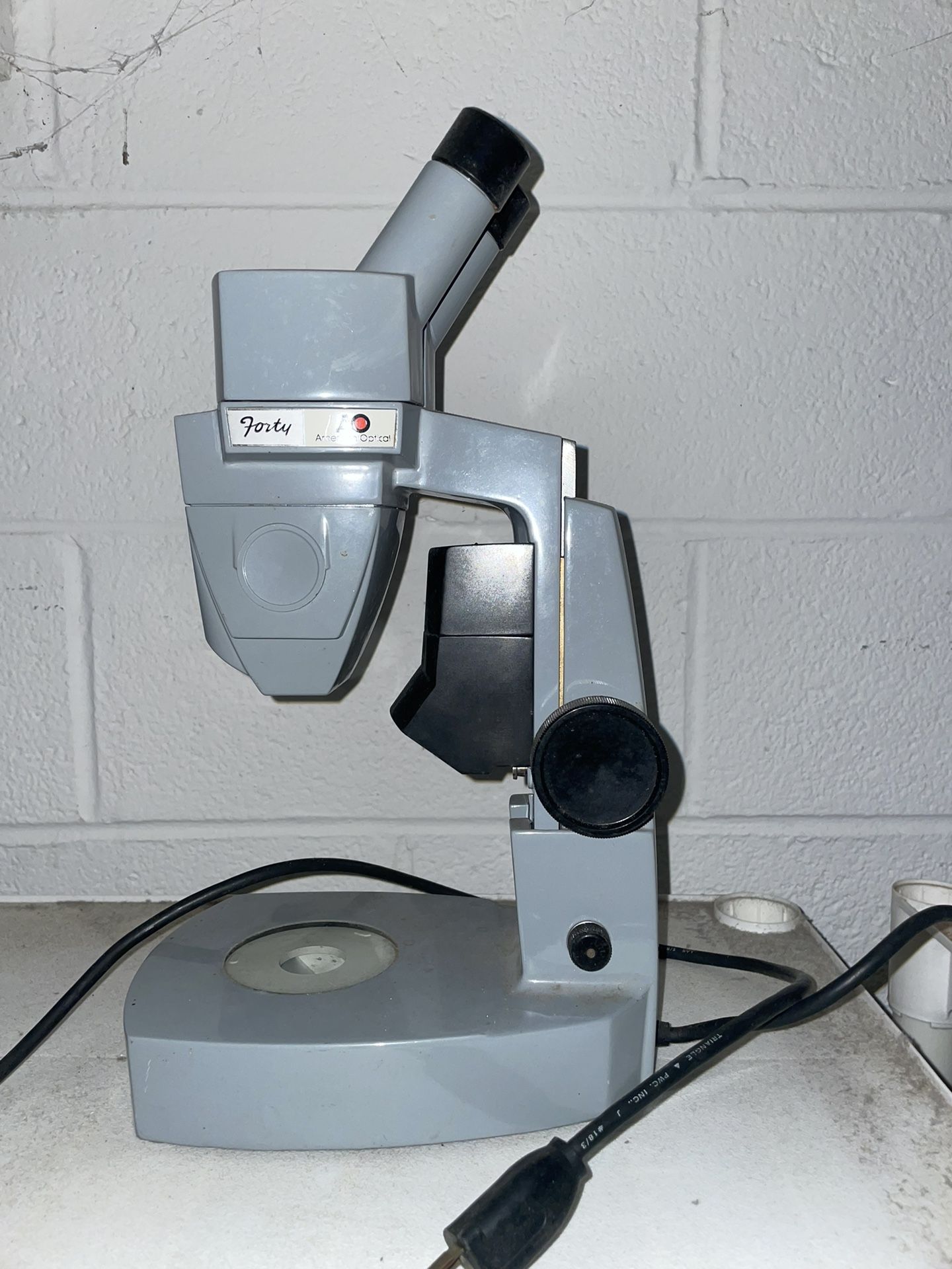 Microscope