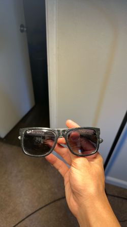 Black Rayban Sunglasses