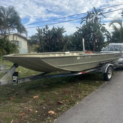 2011 18ft Tracker Aluminum Skiff + Trailer!! Clean Title !!!