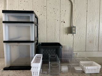 Storage Container Lot