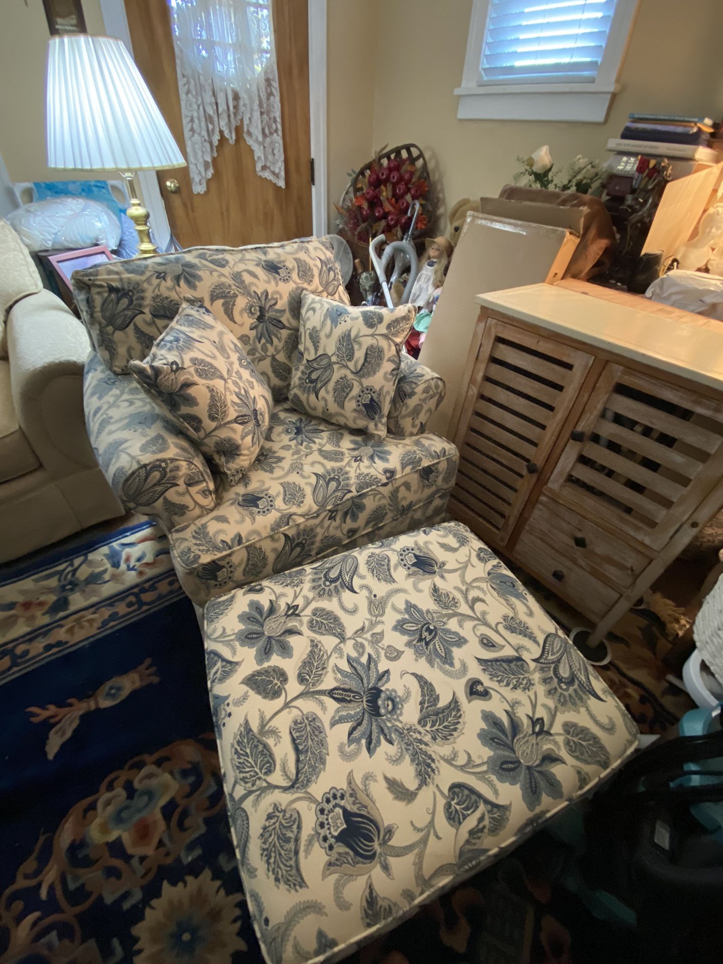 Blue And White Chair With Ottoman