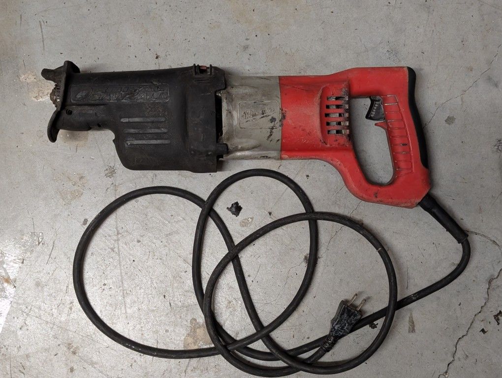 Used Milwaukee 6520-21 Corded Sawzall - Fully Functional