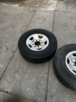 2 Eight Lugg Rim With Tires LT 245/75/R16