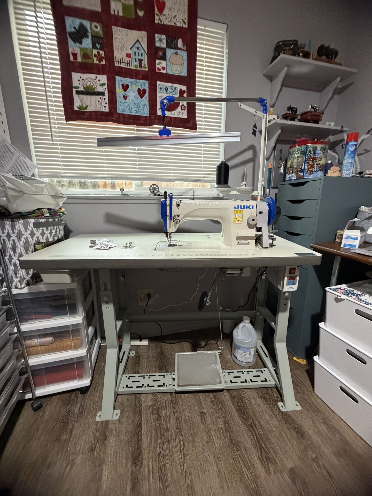 Industrial Juki Du1181n Sewing Machine 
