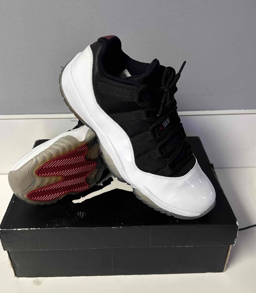Jordan 11 Low 