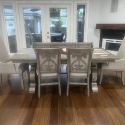 Kitchen Table And Chairs 
