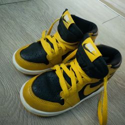 Nike Sneaker 9c 