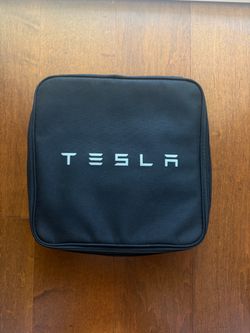 Tesla Mobile Charger