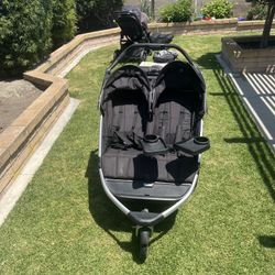 Thule Urban Glide 2 Double Jogging Stroller