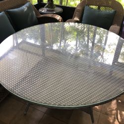 5’ Diameter Outdoor Glass Table With Frame