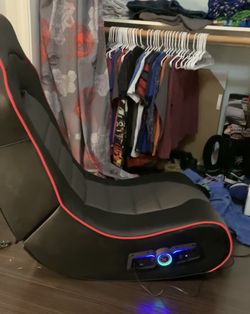 X-Rocker Surge Wireless Bluetooth 2.1 Sound Video Gaming Floor Chair