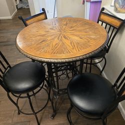 Bar Hight Table With 4 Chairs And Wine Rack
