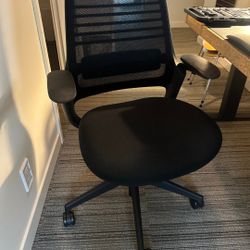 OFFICE CHAIR