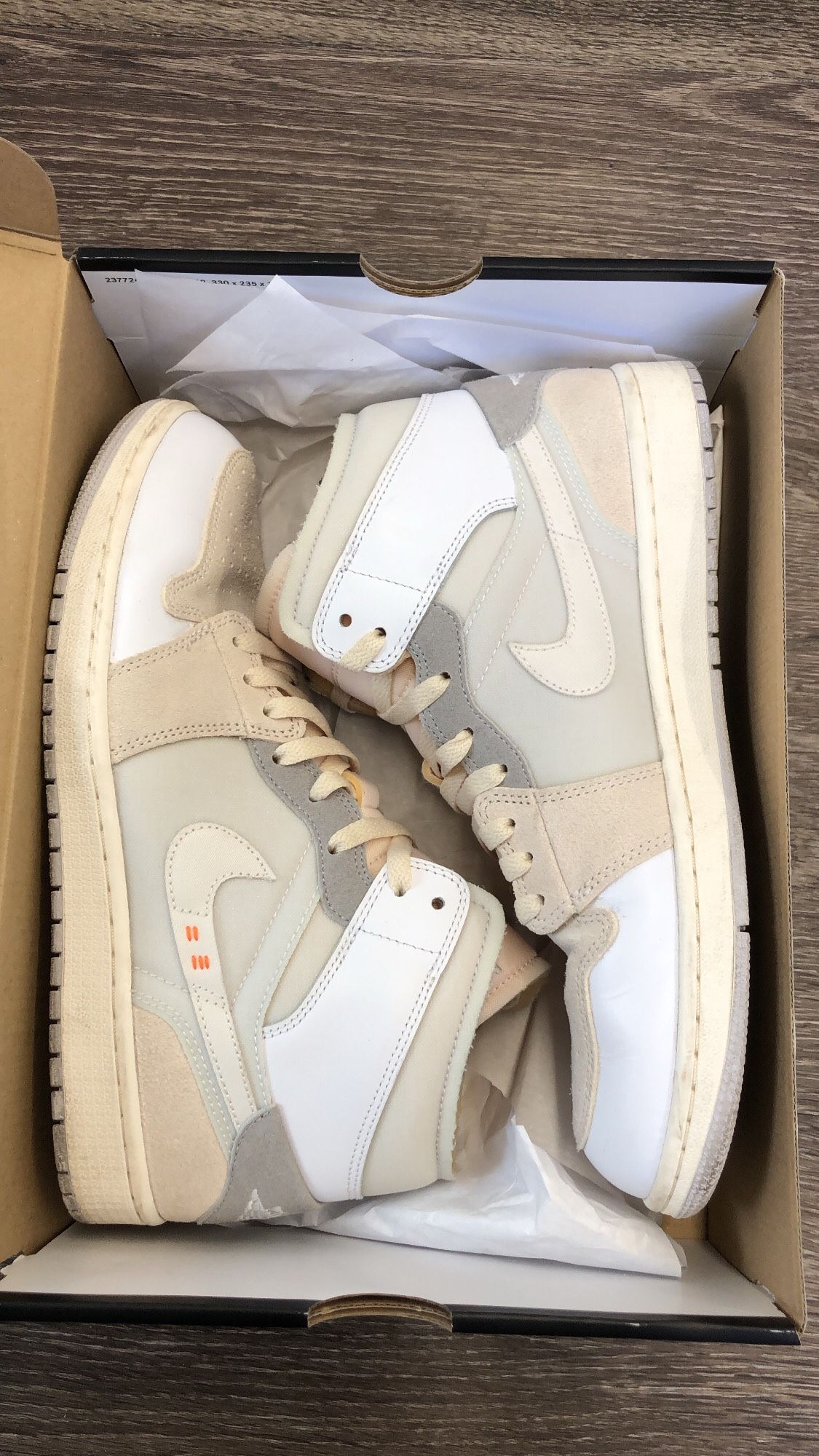 Air Jordan 1 Retro Mid “Inside Out”