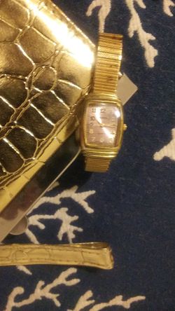 NEW Gold Clutch Vintage Ladies Watches PinkOpal/Gold
