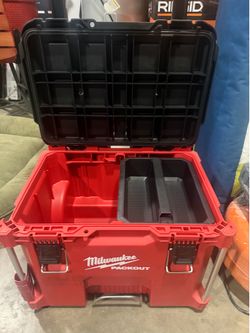 Milwaukee PACKOUT 22 in. Rolling Modular Tool Box Low Profile Handle