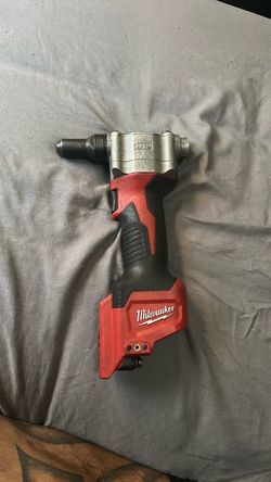 Milwaukee rivet gun