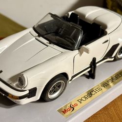 Maisto Porsche 911 Speedster 1:18 Diecast