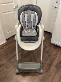 Graco EveryStep 7-in-1 Highchair in Excellent Condition!