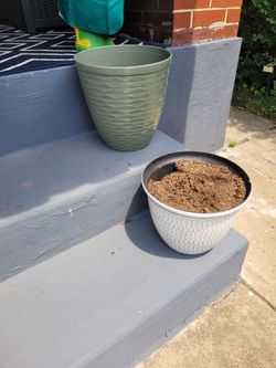 Planter pots