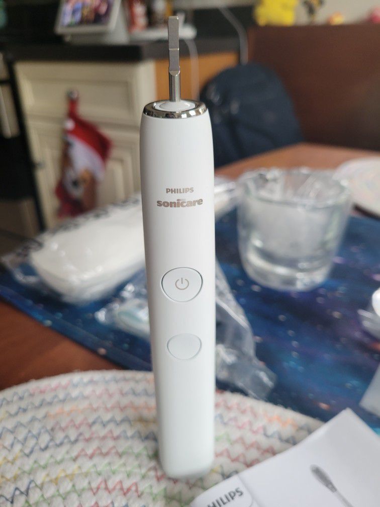 NEW Philips Sonicare DiamondClean Connected Rechargeable Electric Toothbrush