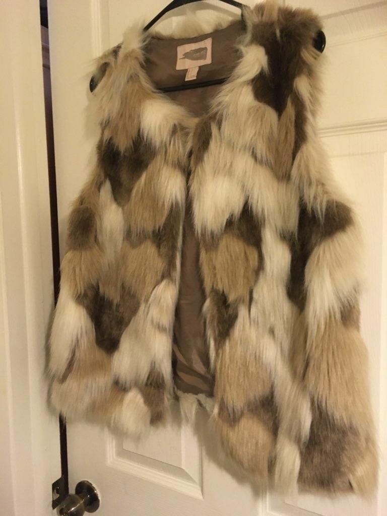 Women's fur sweater vest